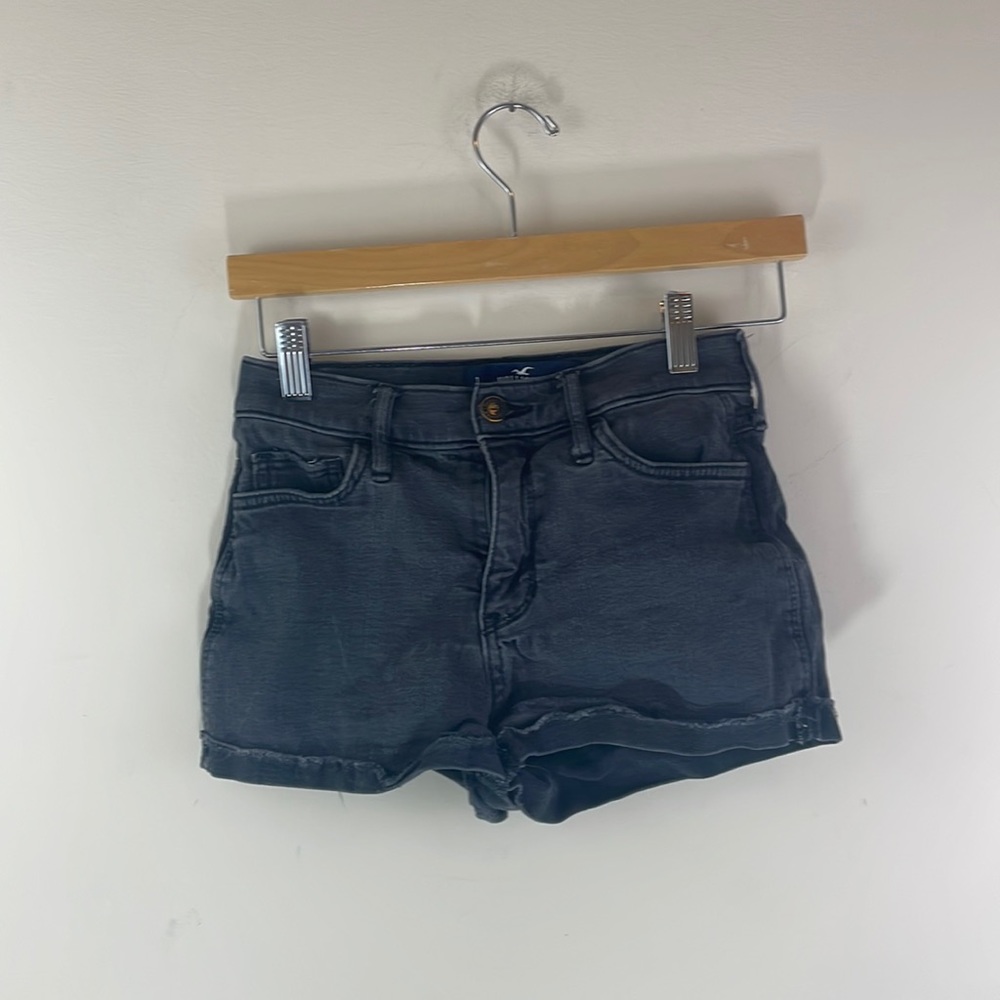 Hollister High rise Short- Shorts
